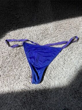 Women’s Cobalt Triangle Bottom